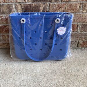 🆕 Baby BOGG Bag BLUE-EYED Small NWTs